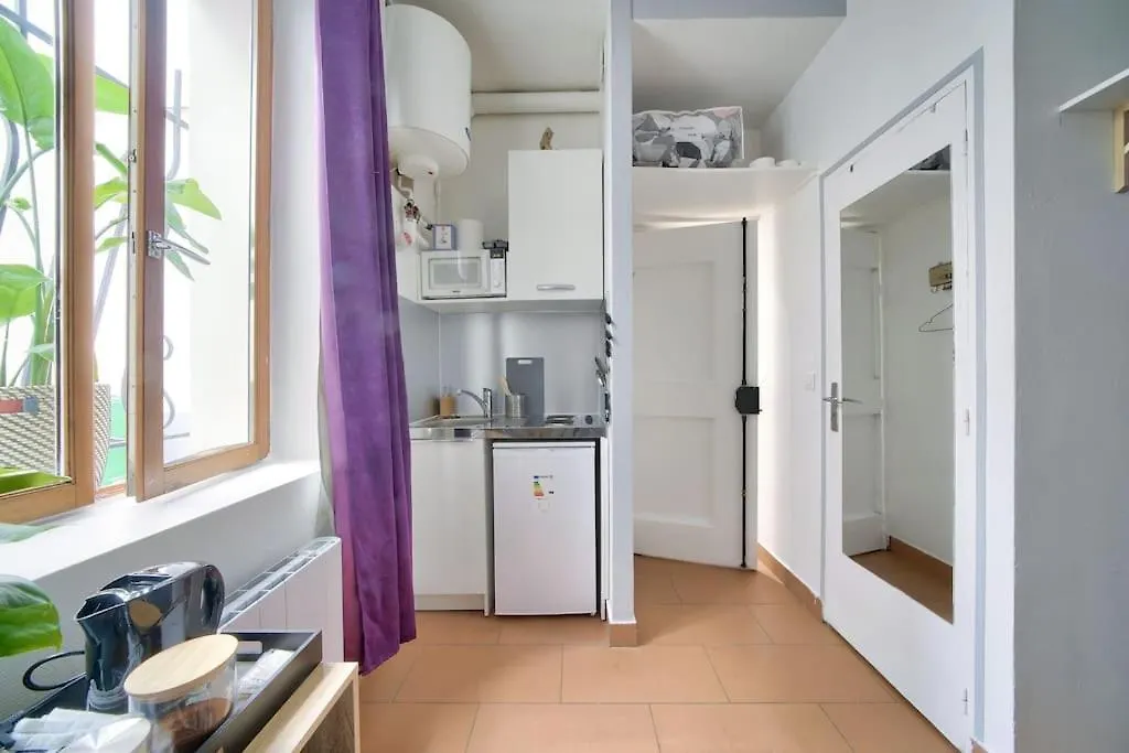 Studio Sur Cour, Proche Des Buttes-Chaumont Париж Апартаменты